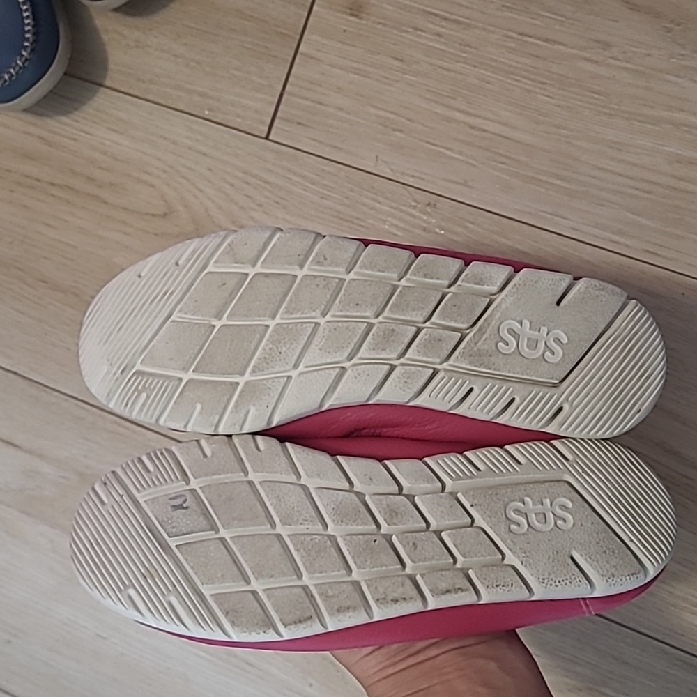 SAS Women's Vibrant Pink Flats, Loafers Size 7.5 M - Picture 8 of 10